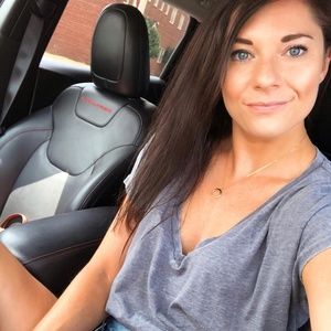 Meet your Posher, Candace